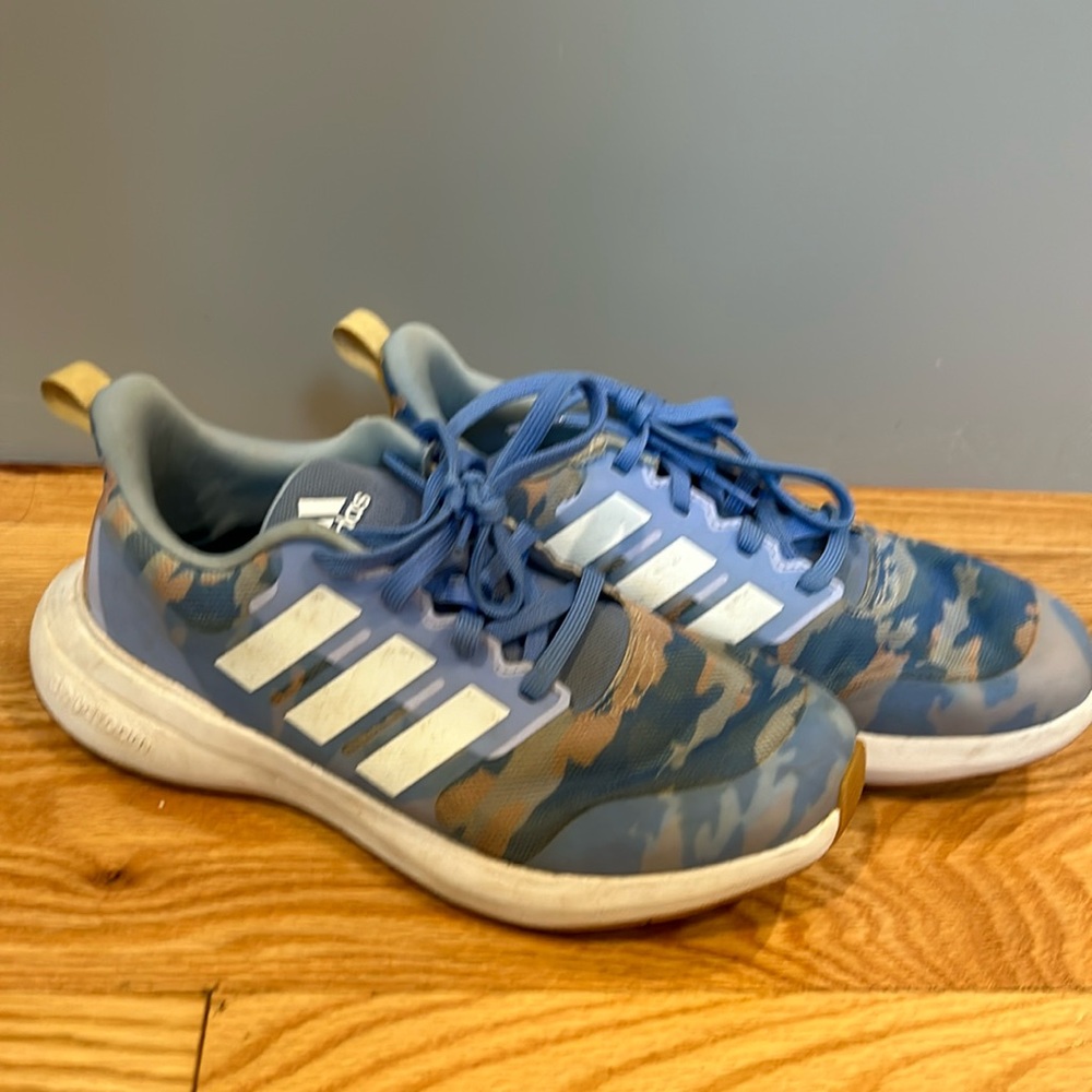 Adidas children’s fortarun 2.0 blue camo sneakers